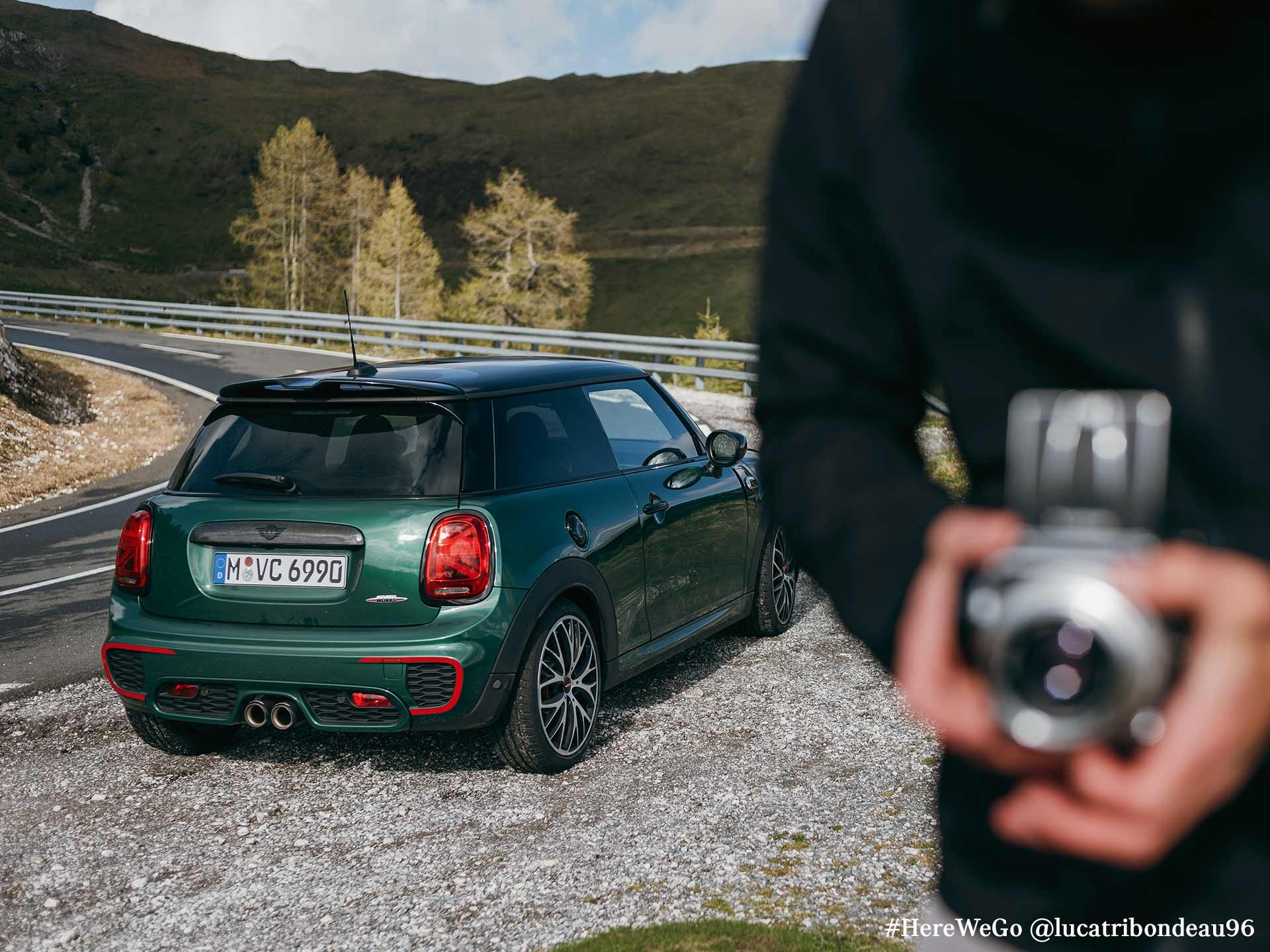 MINI Cabrio – сірий і чорний – літні колеса в зборі